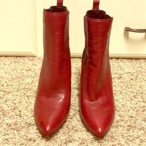 Never worn Vince Camuto